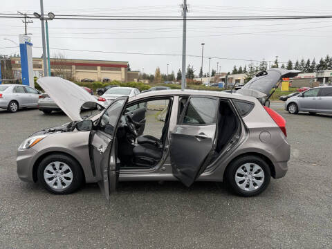 2017 Hyundai Accent SE