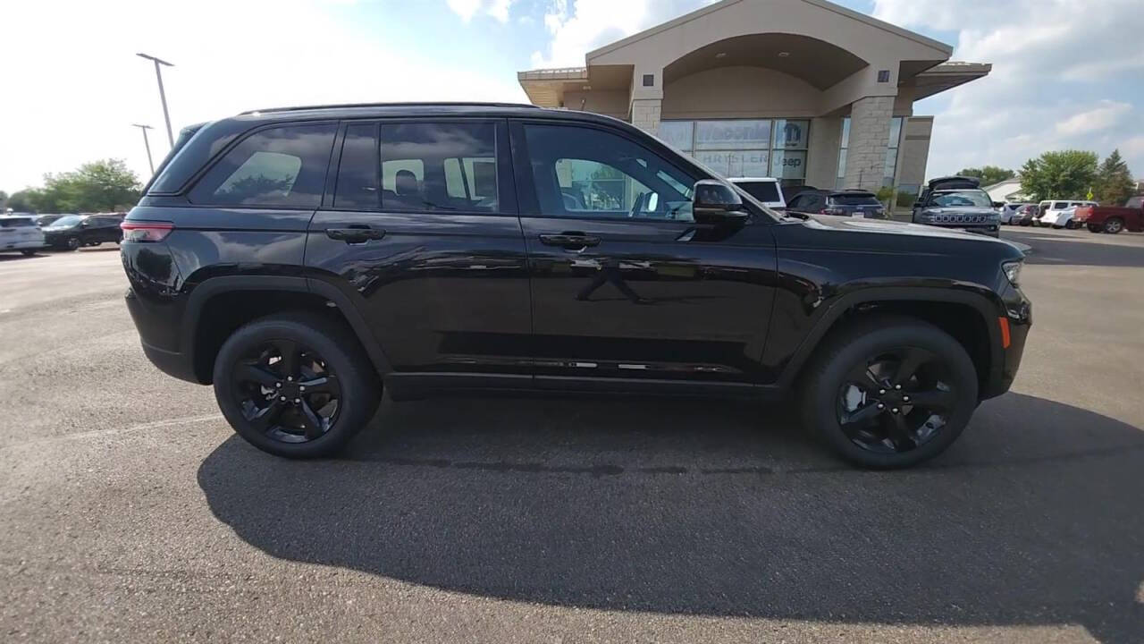 2024 Jeep Grand Cherokee for sale at Victoria Auto Sales in Victoria, MN