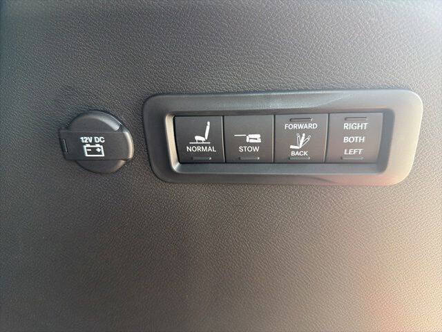 2025 Chrysler Pacifica Pinnacle