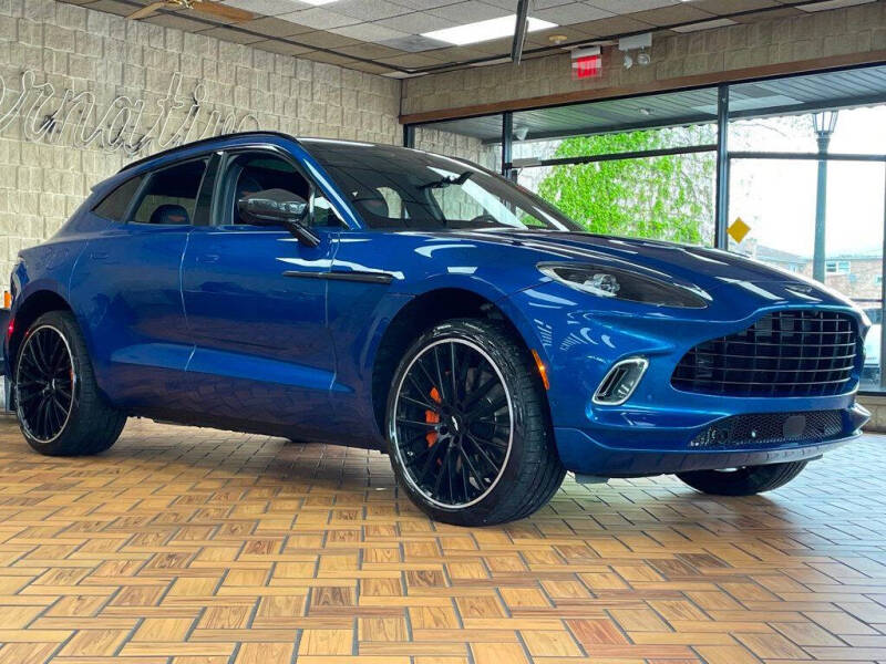 2022 Aston Martin DBX