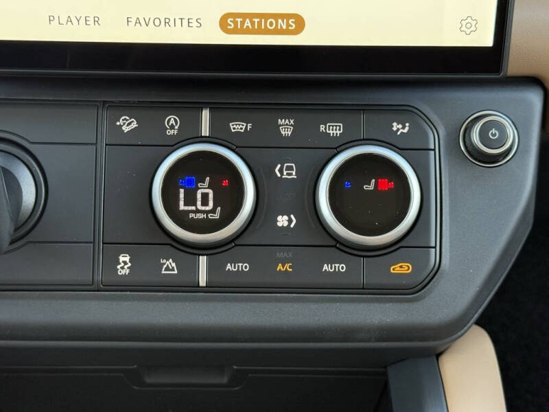 2026 Land Rover Defender 110 P300 S