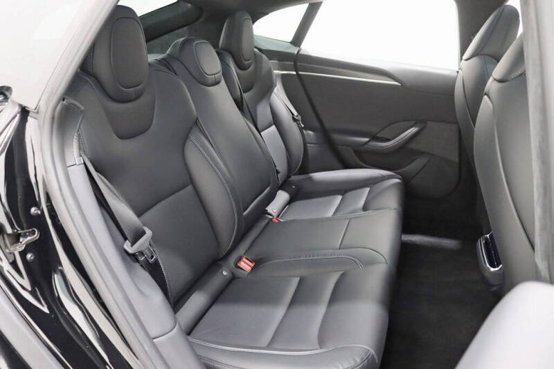 2023 Tesla Model S Plaid