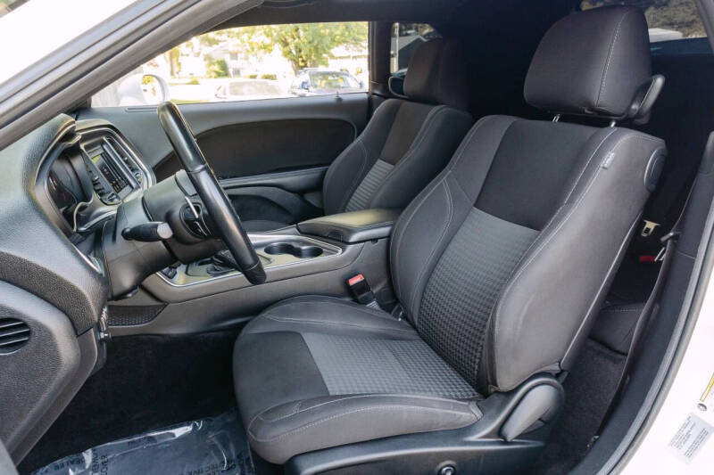 2017 Dodge Challenger
