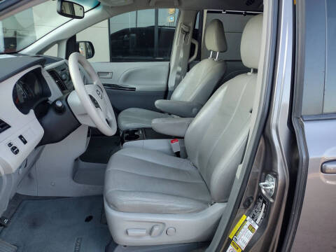 2013 Toyota Sienna