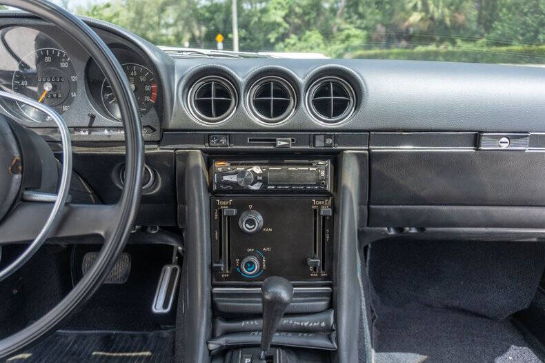 1977 Mercedes-Benz 450-Class