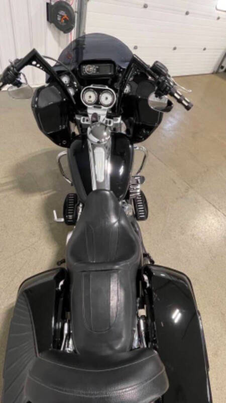 2012 Harley-Davidson Road Glide Custom 103