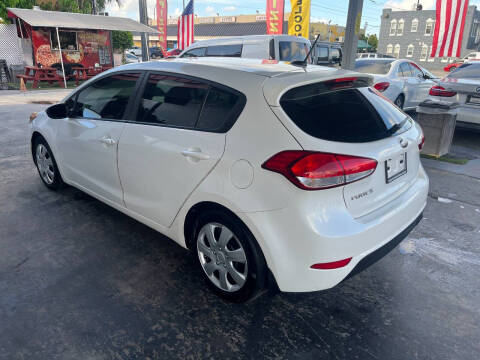 2016 Kia Forte5 LX
