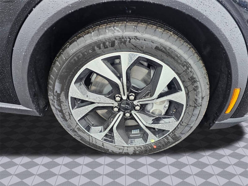 2024 Ford Mustang Mach-E Select