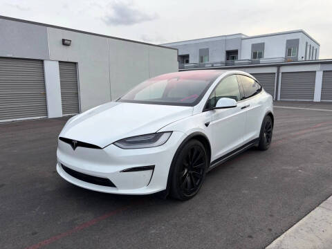 2023 Tesla Model X Standard Range