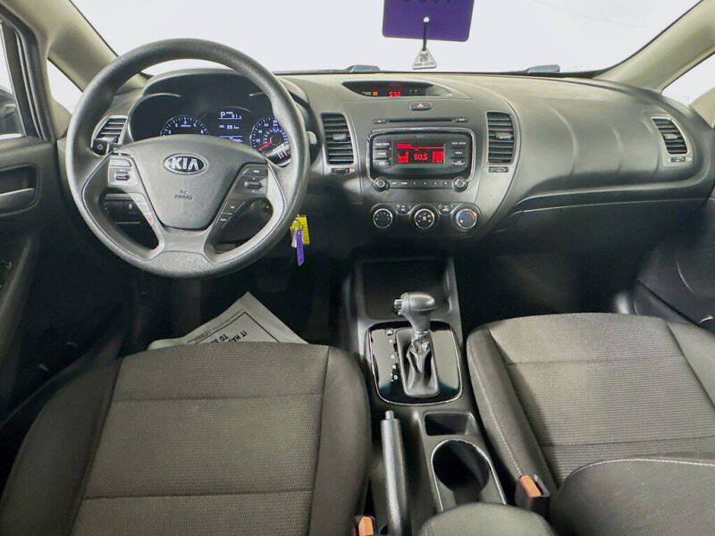 2017 Kia Forte5 LX