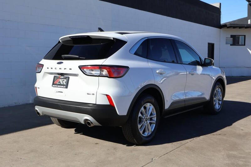 2021 Ford Escape Hybrid SE