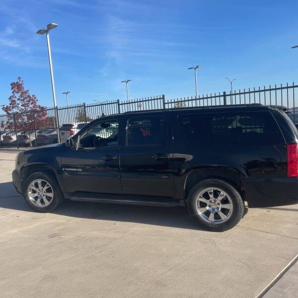 2007 GMC Yukon XL for sale at Green Light Auto in Bridgeton, NJ