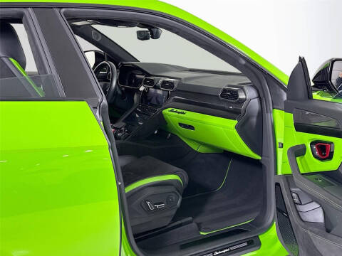 2024 Lamborghini Urus S