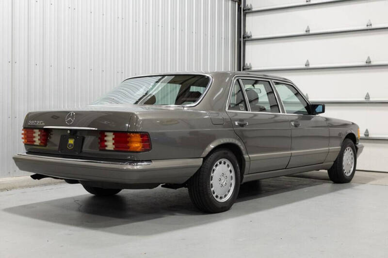 1988 Mercedes-Benz 560-Class 560 SEL
