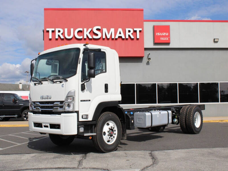 2025 Isuzu FTR