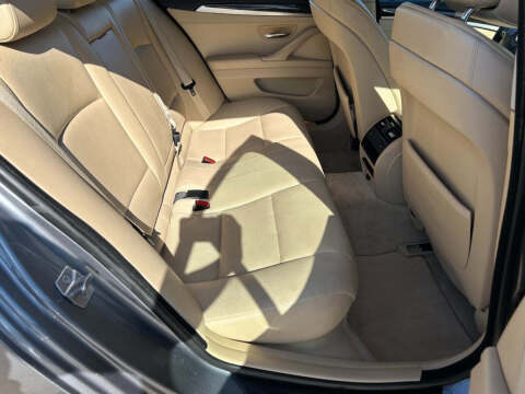 2013 BMW 5 Series 528i xDrive