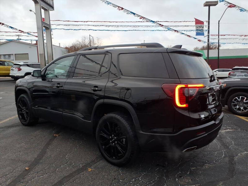 2023 GMC Acadia SLT