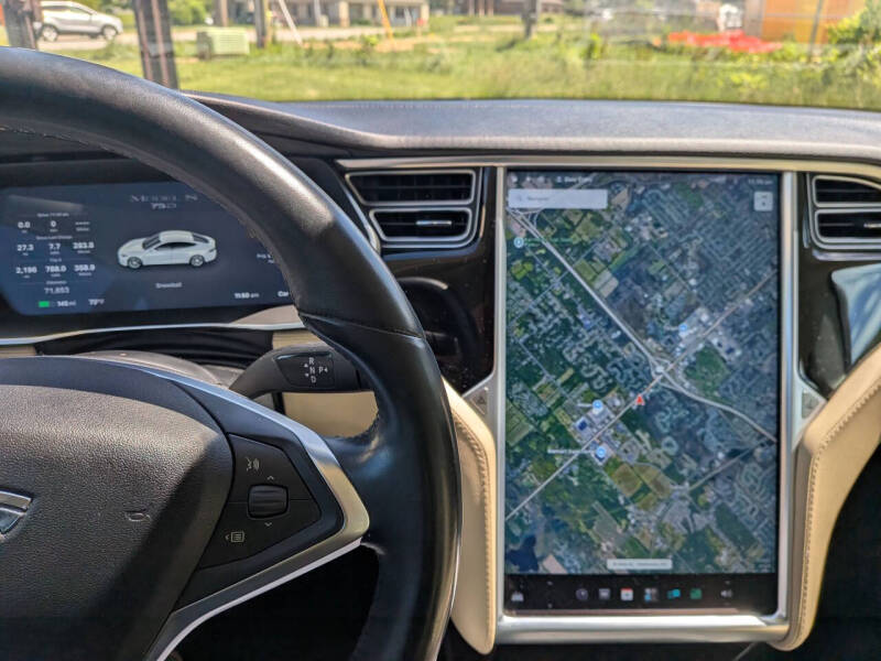 2015 Tesla Model S