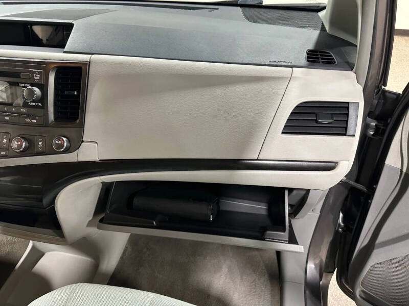 2012 Toyota Sienna