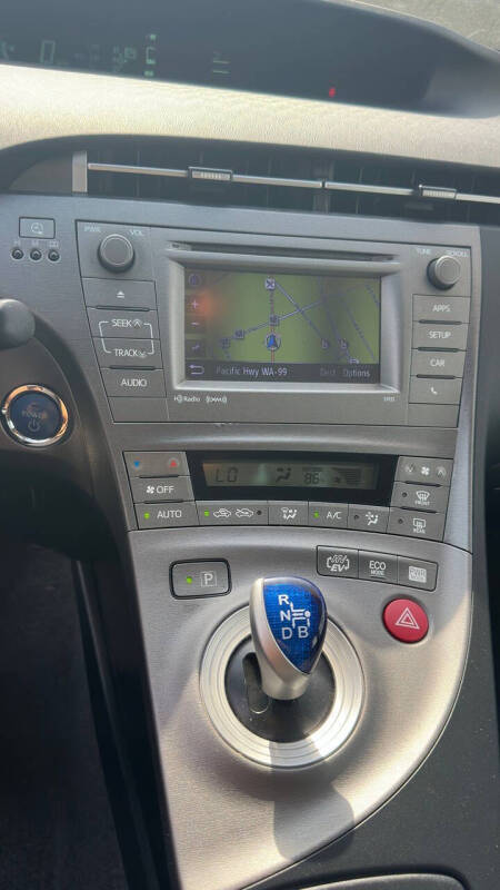 2012 Toyota Prius Plug-in Hybrid Advanced