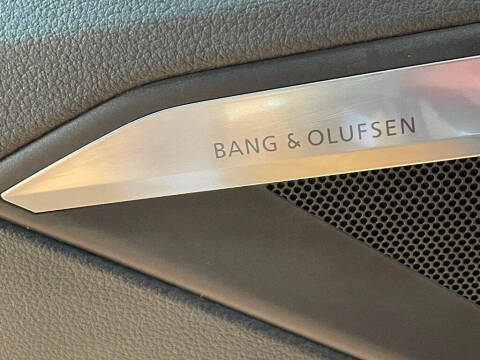 2019 Audi e-tron quattro Prestige