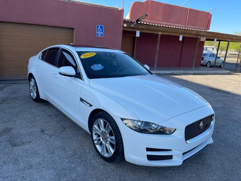 2019 Jaguar XE Base photo 9