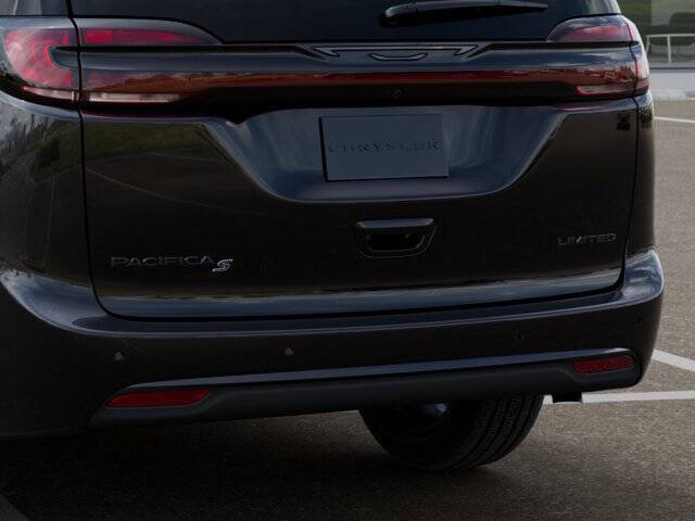 2027 Chrysler Pacifica Limited