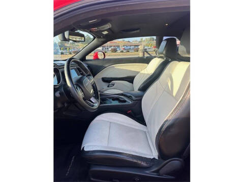 2015 Dodge Challenger SXT Plus