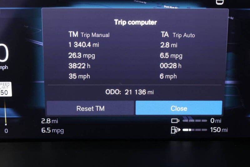 2025 Volvo XC60 T8 Ultra Dark Theme