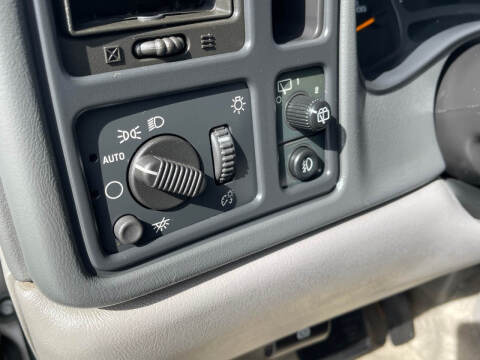 2003 Chevrolet Suburban 1500 LS