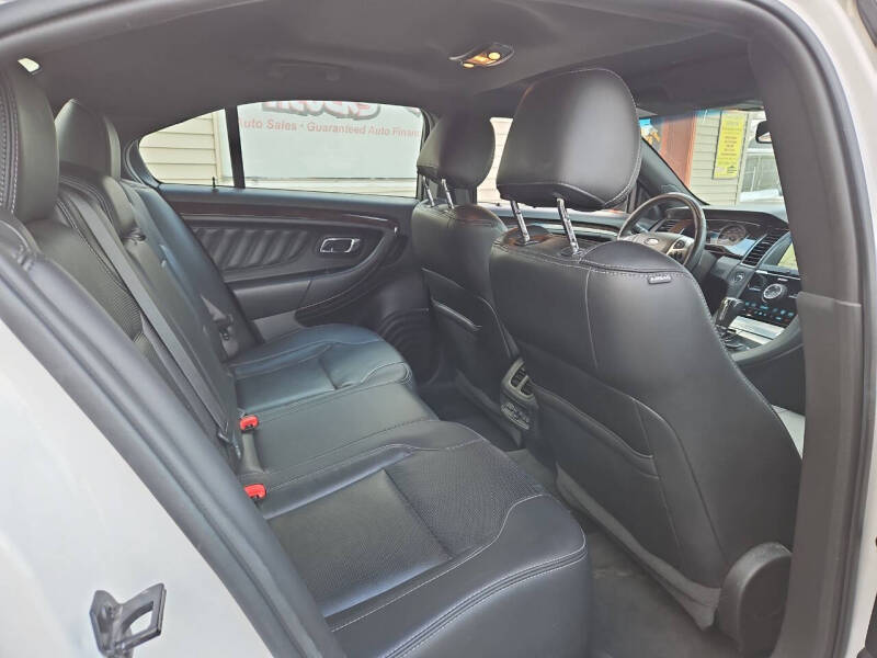 2018 Ford Taurus Limited