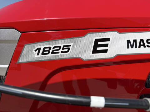 2023 MASSEY FERGUSON 1825E