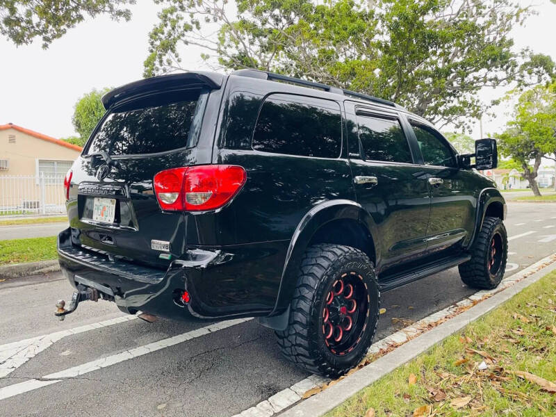 2011 Toyota Sequoia Platinum