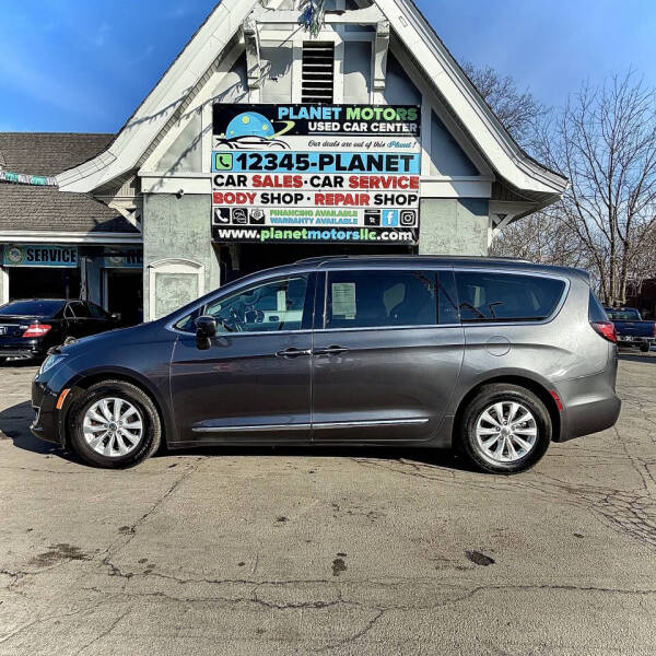 2017 Chrysler Pacifica Touring-L