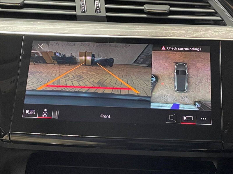 2021 Audi e-tron quattro Premium