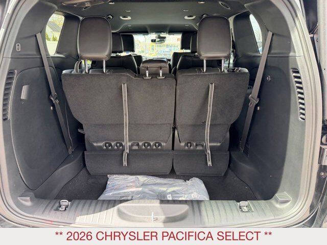 2026 Chrysler Pacifica Select