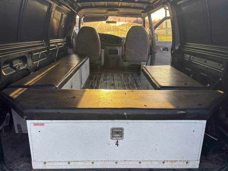 2001 Ford E-Series E-250