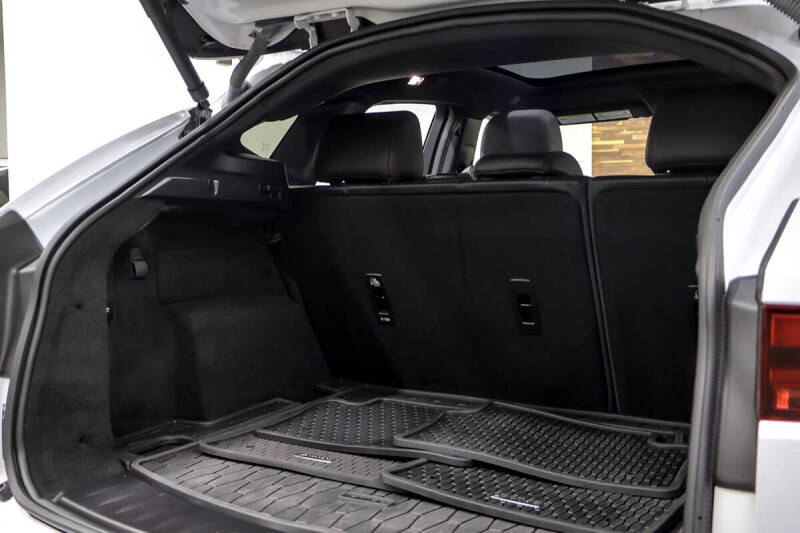 2020 Jaguar E-PACE P250 Checkered Flag Edition