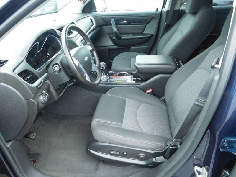 2017 Chevrolet Traverse LT