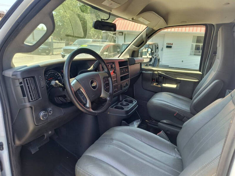 2017 Chevrolet Express 2500