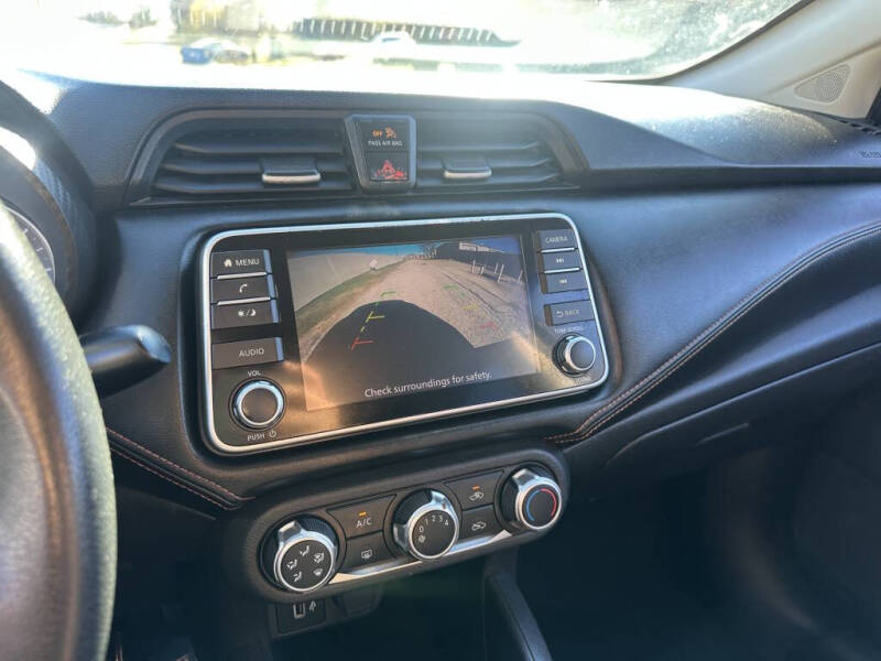 2021 Nissan Versa SR