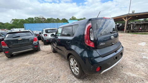 2017 Kia Soul +