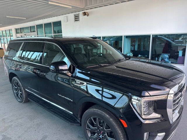 2023 GMC Yukon SLT
