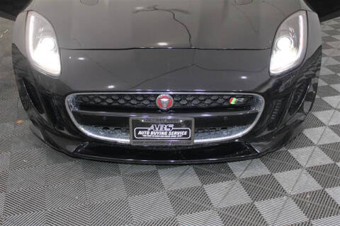 2016 Jaguar F-TYPE R