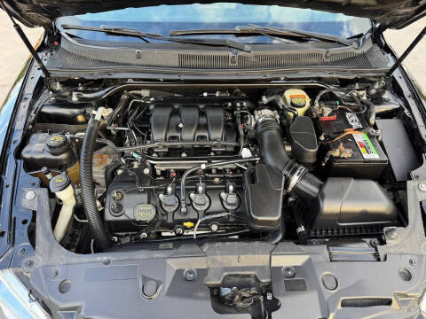 2017 Ford Taurus SEL