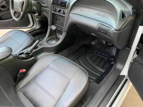 2003 Ford Mustang Premium