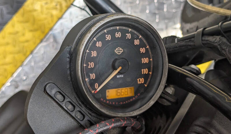 2019 Harley-Davidson Iron 883