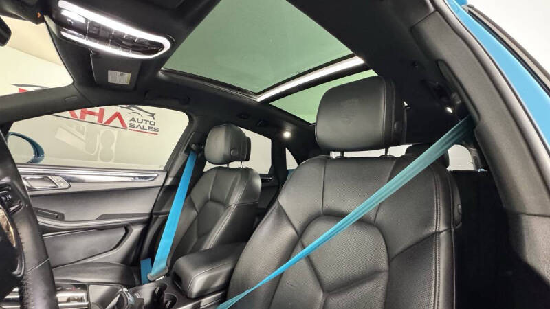 2023 Porsche Macan