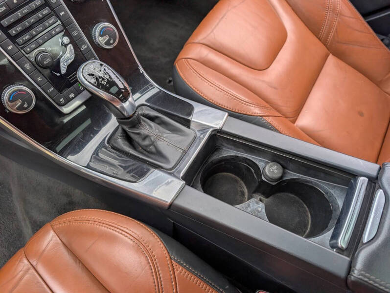 2015 Volvo S60 T6 Drive-E Platinum