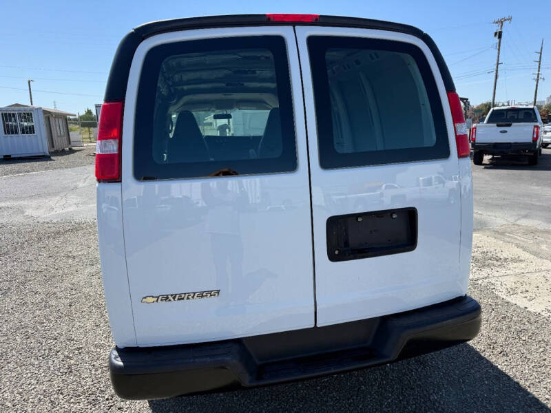 2018 Chevrolet Express 2500